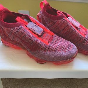 Nike Air Vapormax 2020 Flyknit Red Running Shoes CT1823-600 Men 7 Women 8.5.